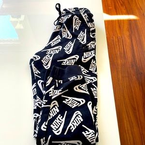 Boy's Nike Sweatpants